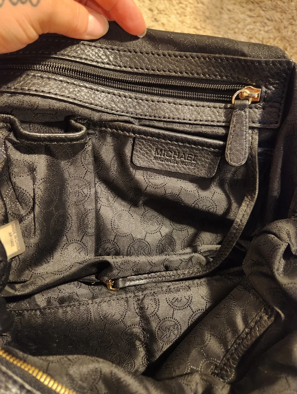 Michael Kors Large Purse - Picture 2 of 4